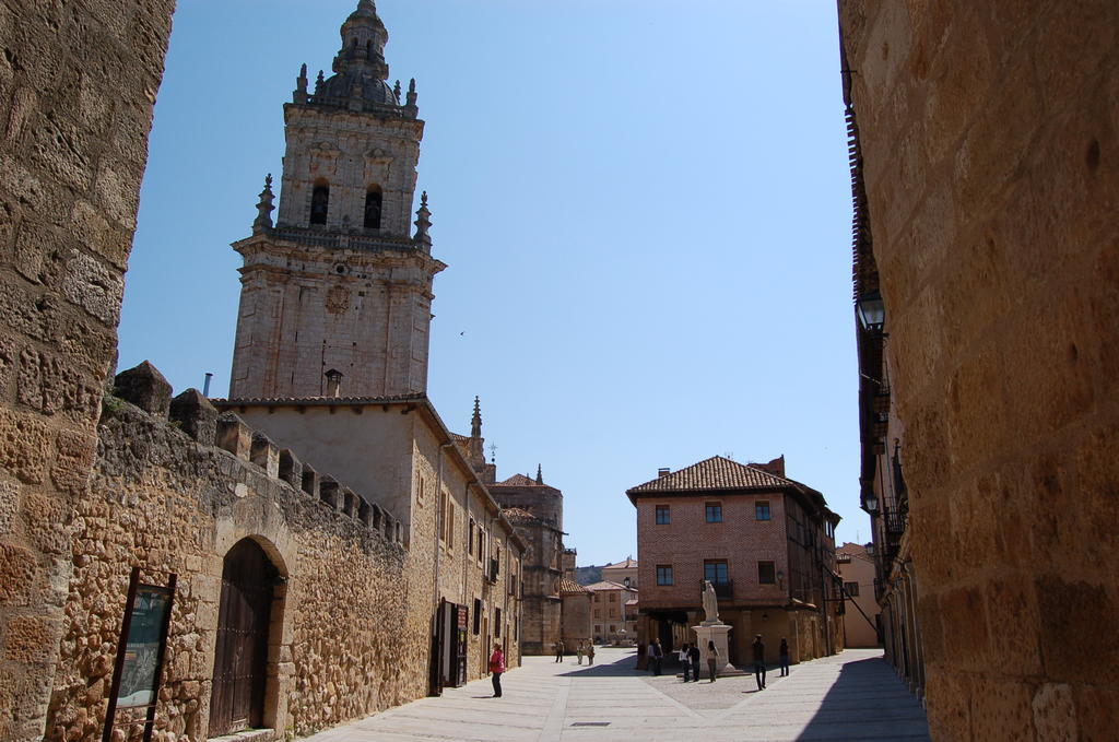 Appartamento El Balcon De La Catedral El Burgo De Osma Esterno foto